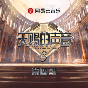 美女光着下体扒开内裤
