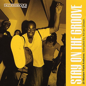 美女光着下体扒开内裤
